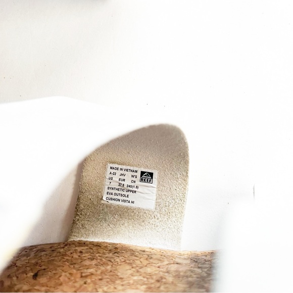 Reef Cushion Vista Hi Platform Two Strap White Slide Sandals Women’s 7 - Picture 9 of 9